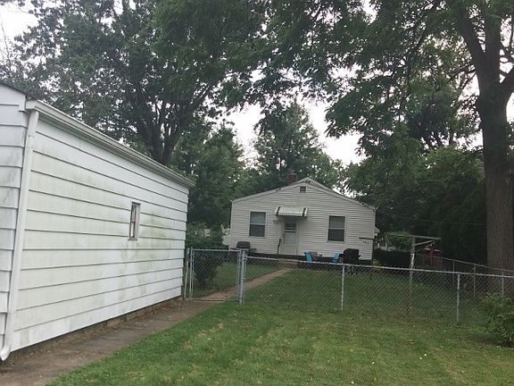 4th image of 3566 Midland St