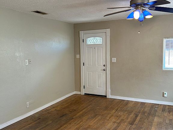 4th image of 414 Harvard Dr SE