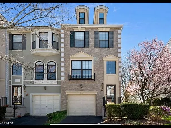 318 Winthrop Dr, Nutley, NJ 07110