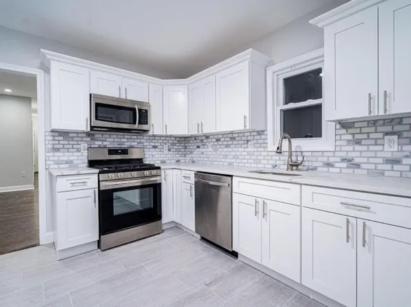 103 Evergreen St #1A, Bayonne, NJ 07002