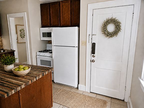 4th image of 406 W Green St #1