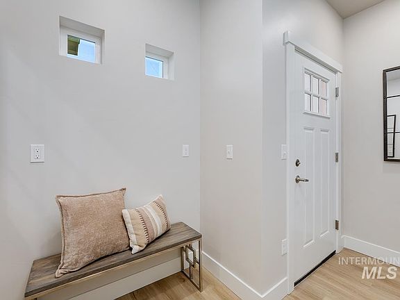 3rd image of 2281-2299 N Shaelyn Ln