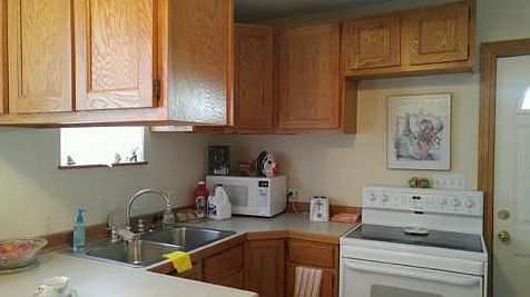 4th image of 2062 Bickmore Ave