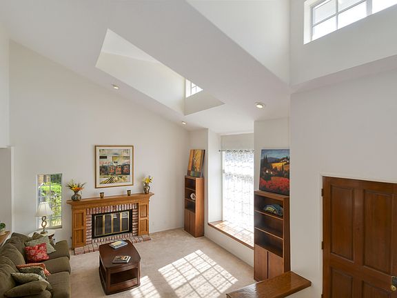 5th image of 2814 Delpha Ct