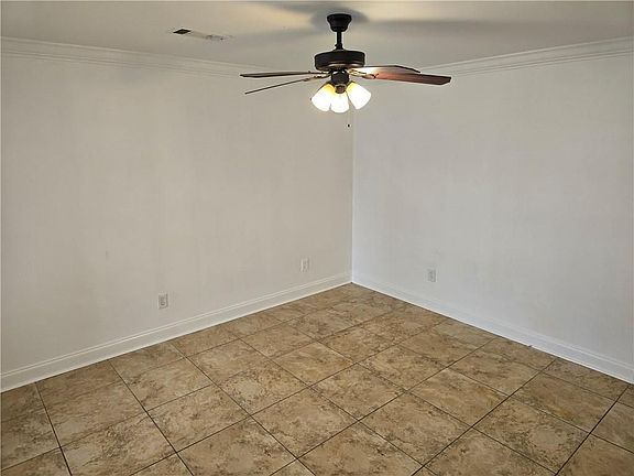 3rd image of 8412 Fairfax Dr