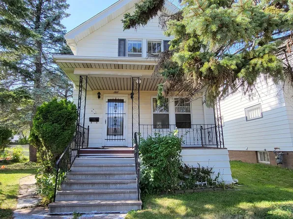 1327 E 9th St, Duluth, MN 55805