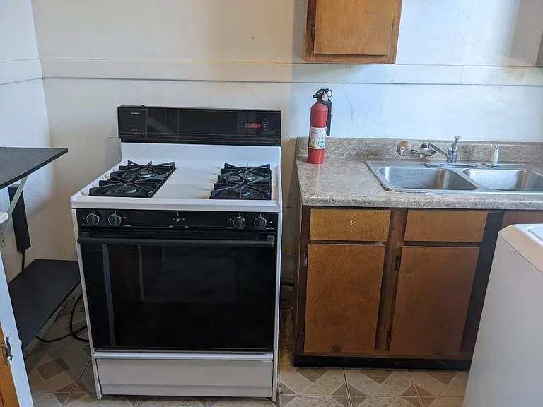 4213 S Robertson St — Photo 14