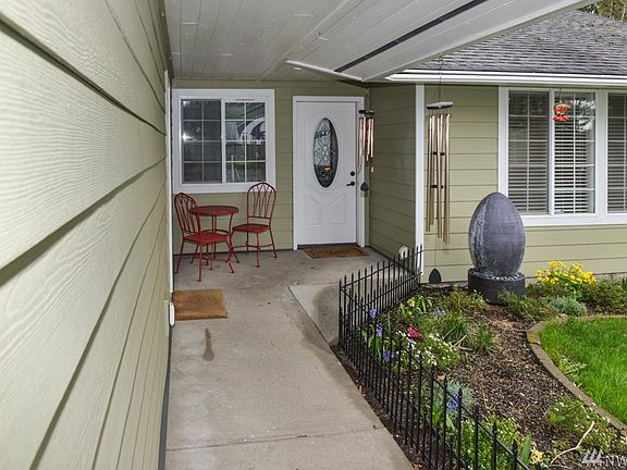4th image of 1805 151st Pl NE
