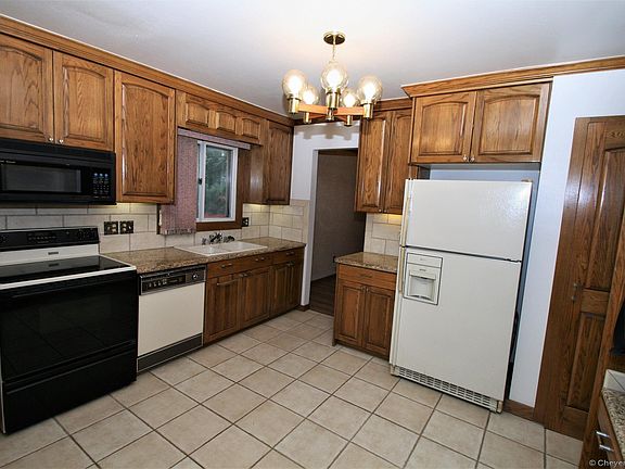 4th image of 524 Western Hills Blvd
