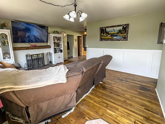 2nd image of 1627 S Dayton Pl