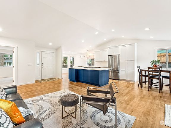 4th image of 4114 102nd Street Ct