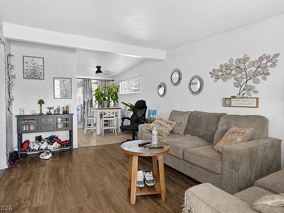 5th image of 4686 Sheppard Dr
