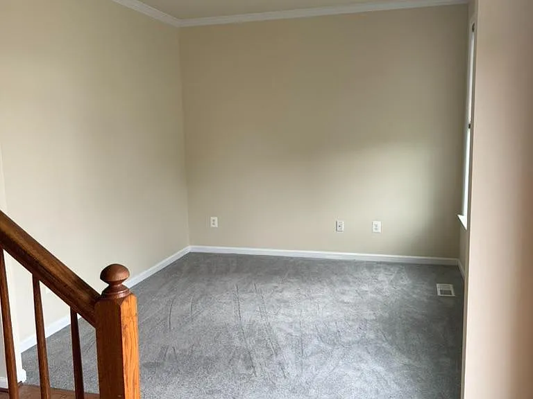 1231 Stallion St — Photo 4