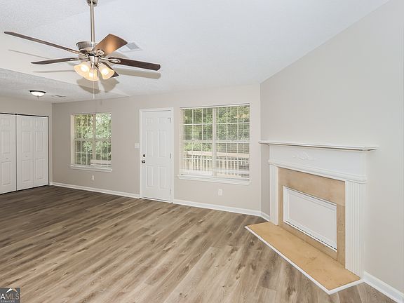 4th image of 114 Honey Ln