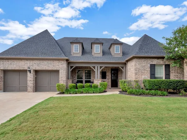 1005 Broadmoor Way, Roanoke, TX 76262