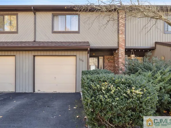 184 Heywood Ct, Matawan, NJ 07747