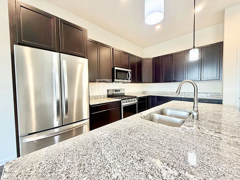 22345 E Bailey Pl — Photo 4