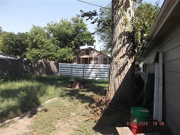 2nd image of 805 Sherman St