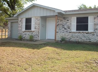 806 Gallant Fox Dr, Dallas, TX 75211