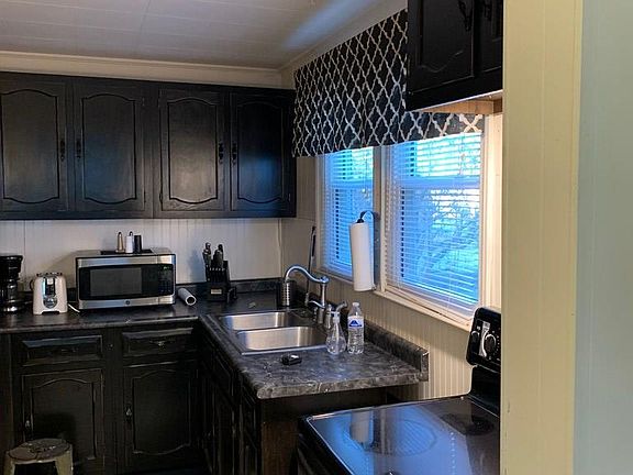 3rd image of 390 Elkhorn Ave #41537