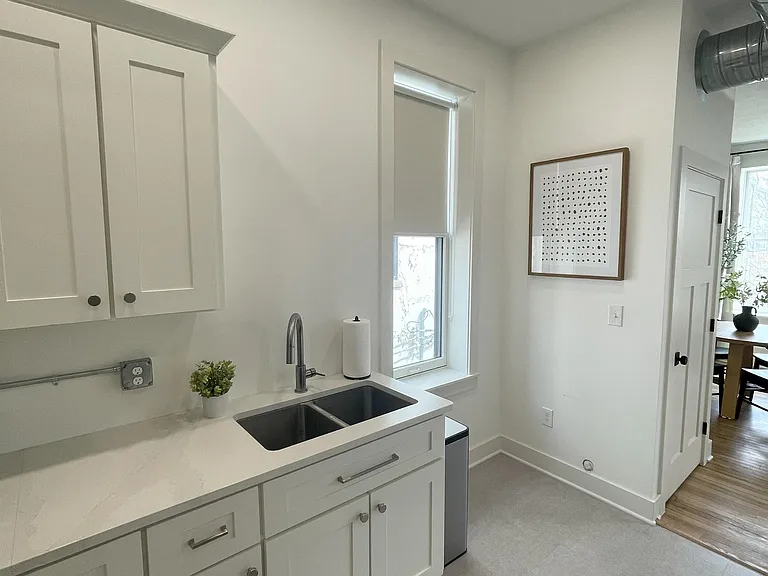 128 W Ash St #4 — Photo 7