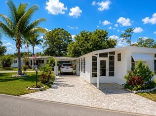 102 Lantern Pl, North Fort Myers, FL 33917