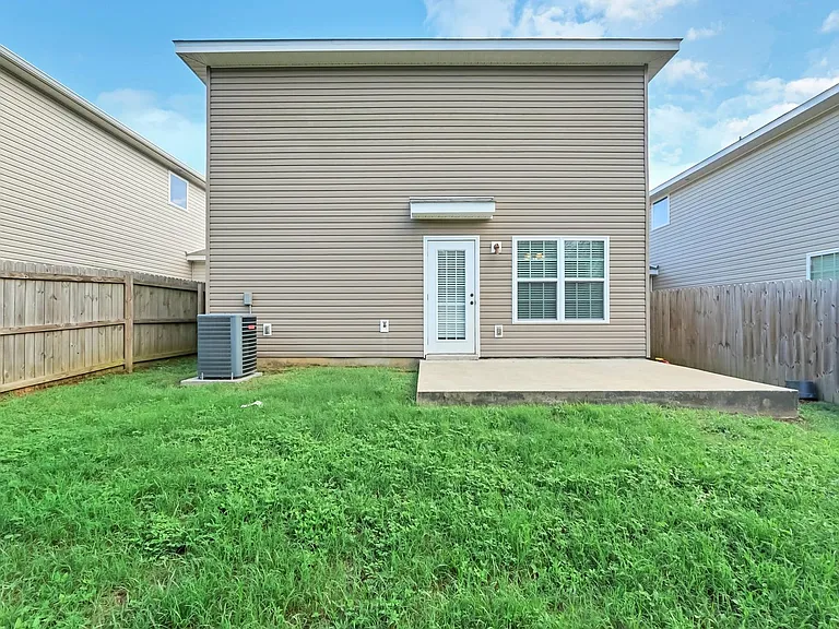 220 Wainwright Dr — Photo 47