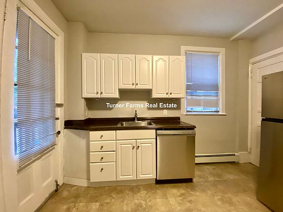 5th image of 63R Dana St #8