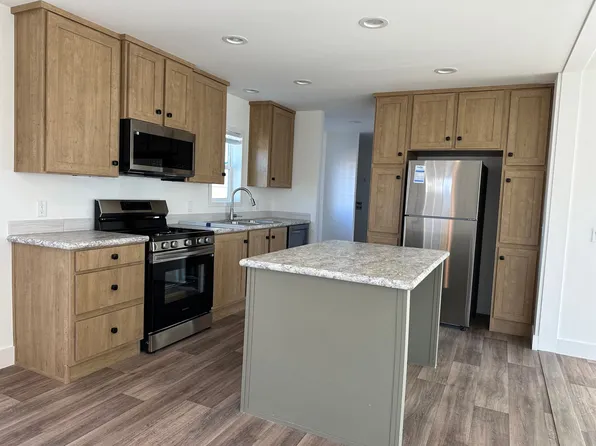 3618 Warren Ct, Bellevue, NE