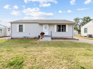 916 E Ellsworth Ave, Salina, KS 67401