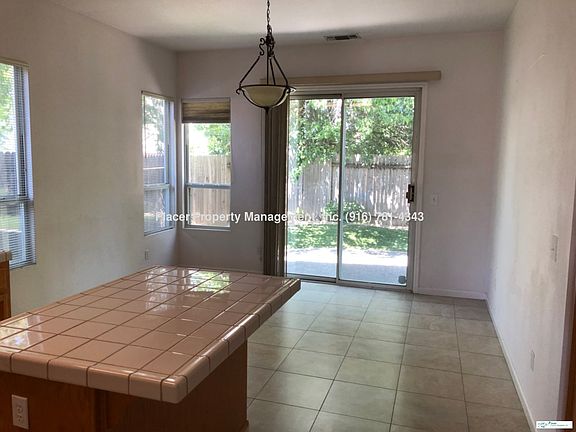 3rd image of 211 Red Leaf Ct