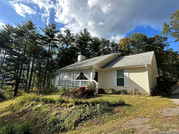 599 Timber Leaf Dr, Sylva, NC 28779