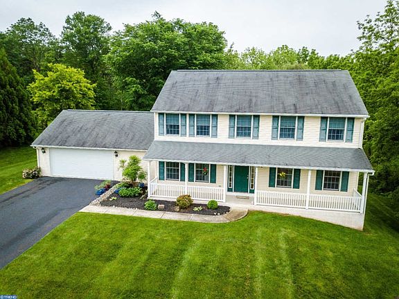 4th image of 3024 Burton Dr