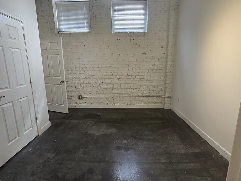 302 Goshen St #100 — Photo 6