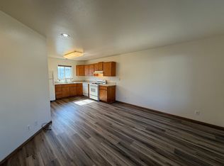 275 S 41st St #1, Springfield, OR 97478