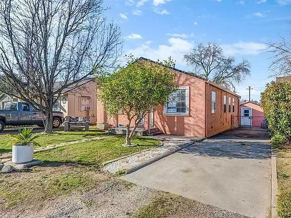 5th image of 2647 Taft St