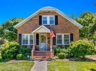 29 E Madison St, Lombard, IL 60148