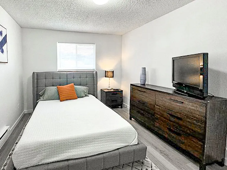Latah Apartments — Photo 14