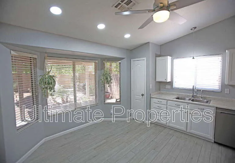 20622 N 102nd Ln — Photo 12