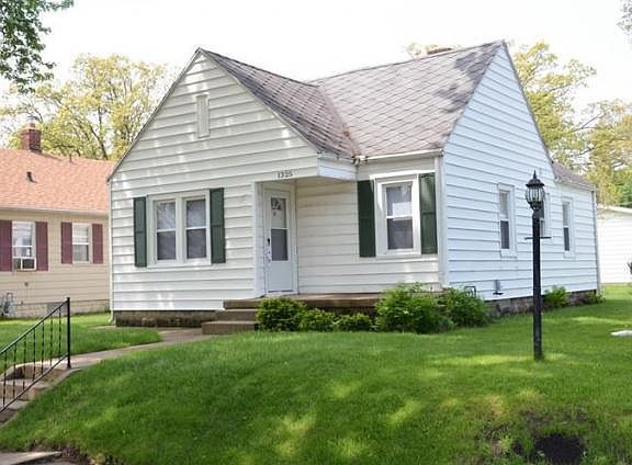 2nd image of 1325 College St