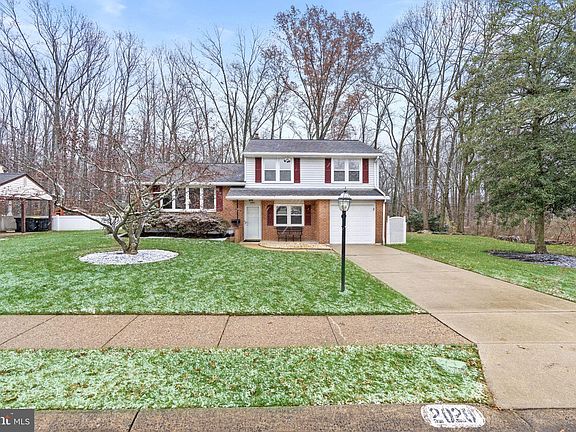 2nd image of 2020 Floral Dr