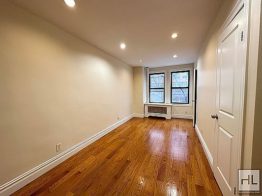 4th image of 226 Atlantic Ave APT 3R