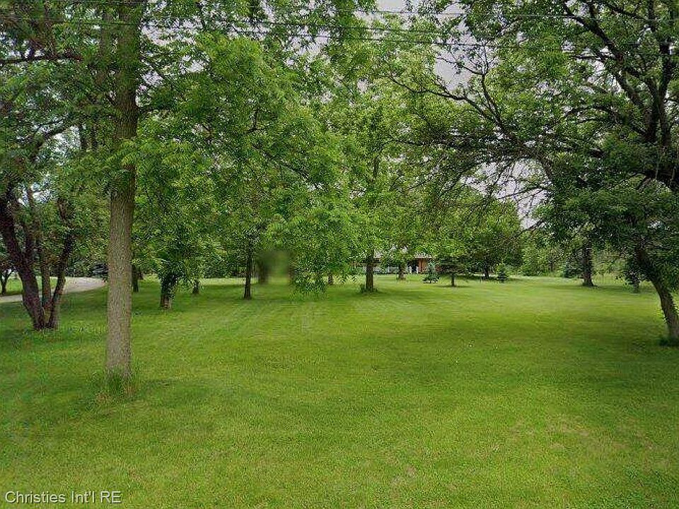 2nd image of 56499 Fairchild Rd