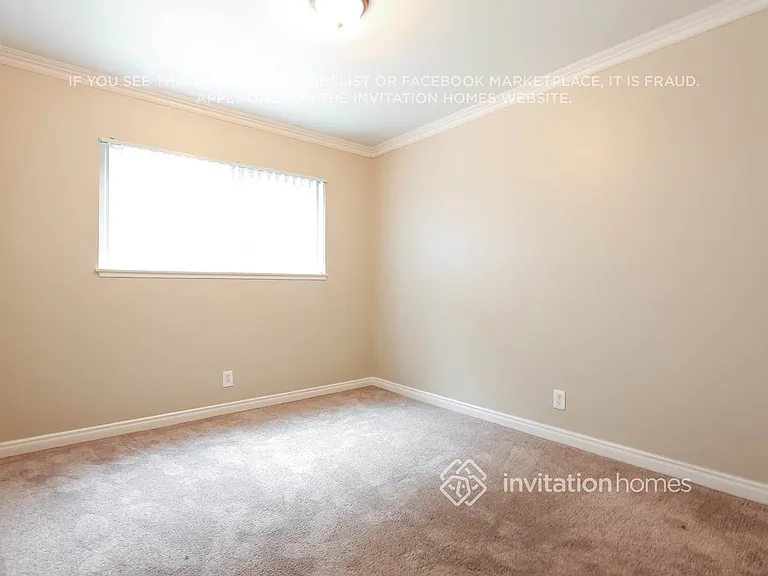 293 Aristotle St — Photo 11
