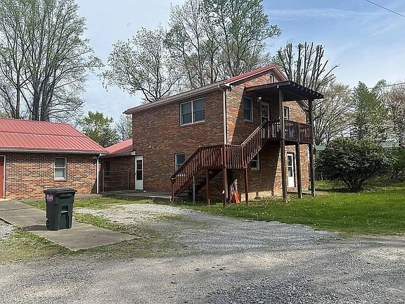3rd image of 2569 Summerlee Rd