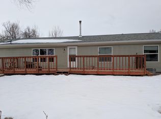 125 E Wolcott St, Newcastle, WY 82701