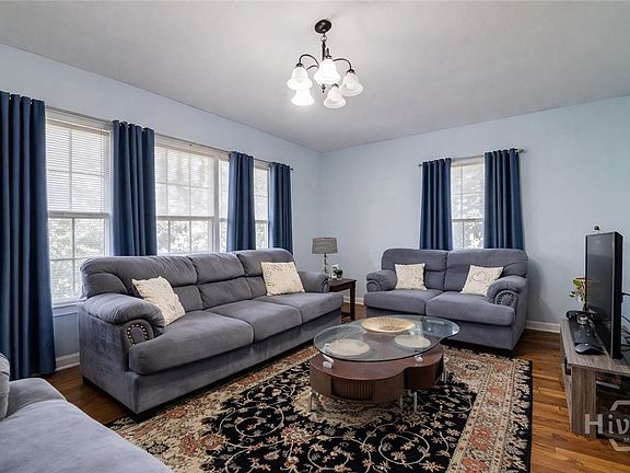 4th image of 1117 NE 36th Street