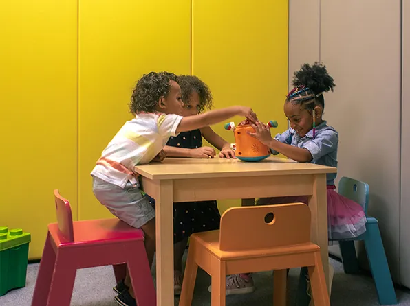 555 10th Avenue image 5 of 13