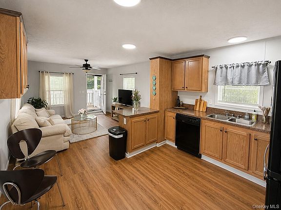 5th image of 37 Hubbard Avenue #95