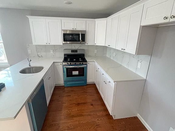 5th image of 265 16th Ave #1